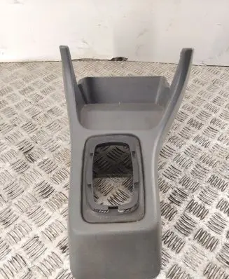 Subaru Justy Center console