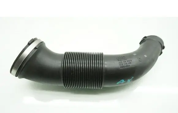 Audi A8 S8 D4 4H Air intake hose/pipe 4H0129606B