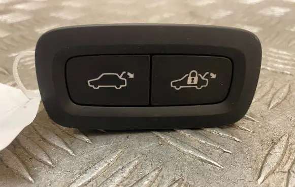 Volvo XC60 Tailgate/boot open switch button 31674801