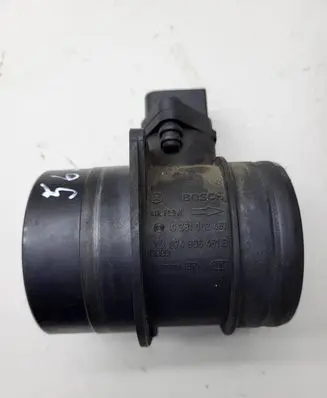 Volkswagen Touran I Mass air flow meter 0281002461 074906461B