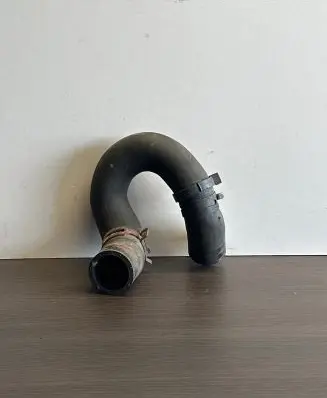 Toyota Avensis T270 Engine coolant pipe/hose 165720X020B