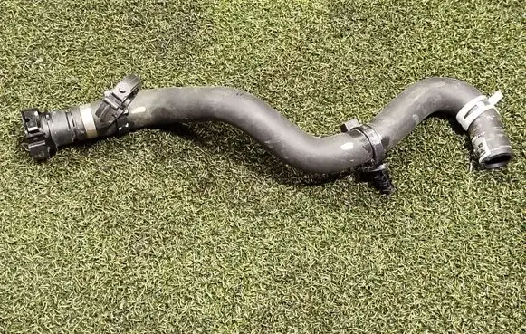 Renault Kangoo III Engine coolant pipe/hose 215015609R