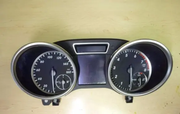 Mercedes-Benz ML W166 Speedometer (instrument cluster) A1669004803 B346