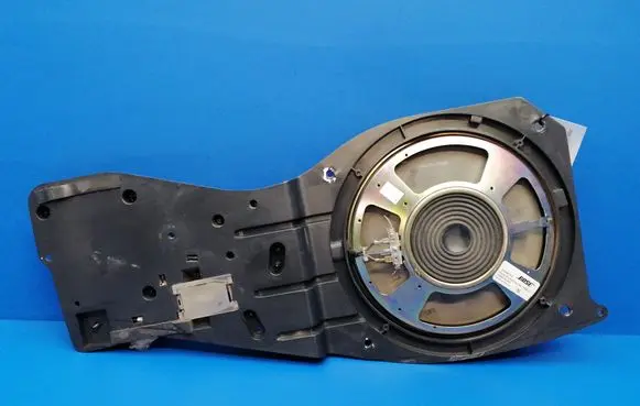 Cadillac CTS Subwoofer speaker 25681414 25737837 25684704