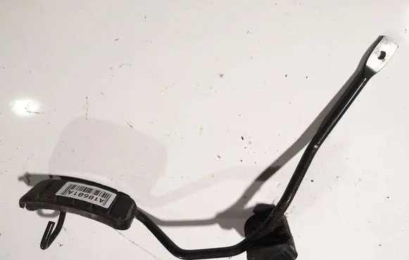 Accelerator throttle pedal
