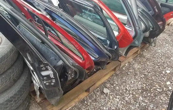 BMW 3 E46 Rear door 