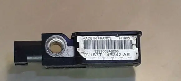 Ford Mondeo Mk III Airbag deployment crash/impact sensor 1S7T14B342AE 2750310