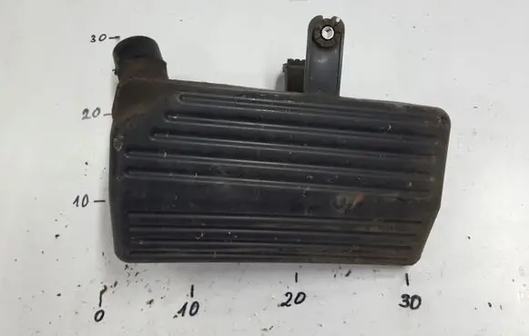 Suzuki Grand Vitara II Air filter box
