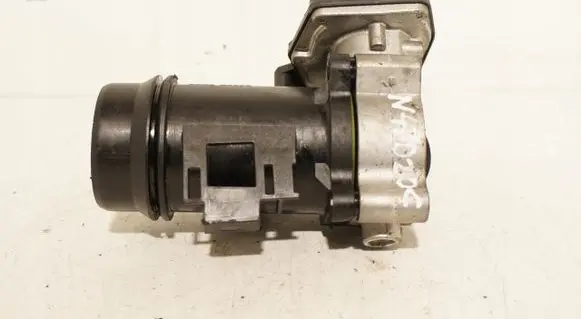 BMW 5 F10 F11 Throttle body valve 7810752