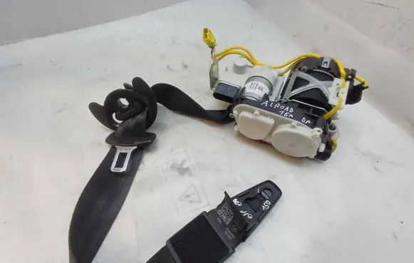 Audi A6 Allroad C7 Front seatbelt 34078384 4G8857706P