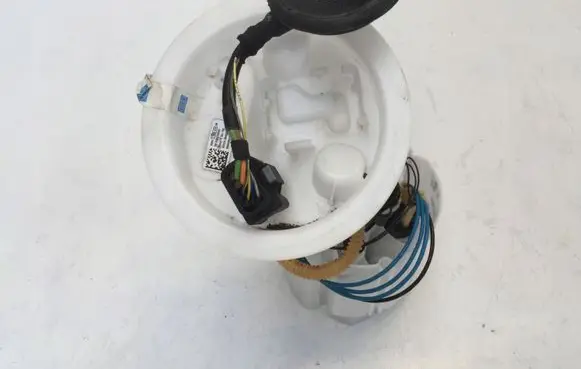 BMW 2 F44 In-tank fuel pump 7300472