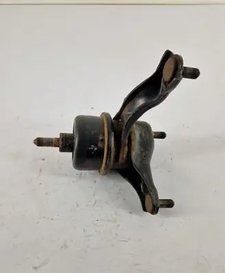 Toyota Camry Engine mount bracket 