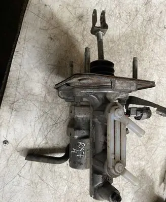 Lexus RX 330 - 350 - 400H Master brake cylinder 13811010380