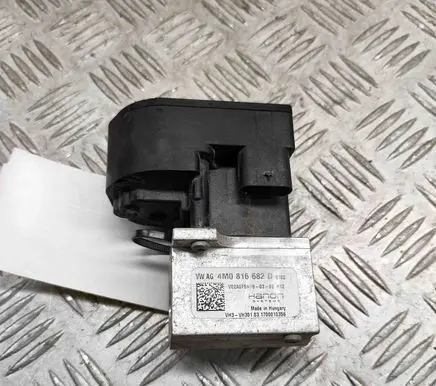 Volkswagen Golf VII Air conditioning (A/C) expansion valve 4M0816682D