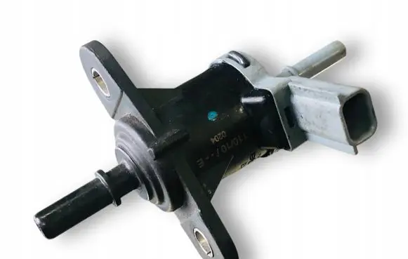Renault Trafic I Vacuum valve 8200806676