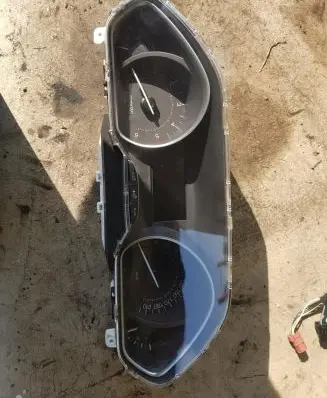 Peugeot 208 Speedometer (instrument cluster)