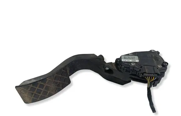 Volkswagen PASSAT B5.5 Accelerator throttle pedal 8D1721523F