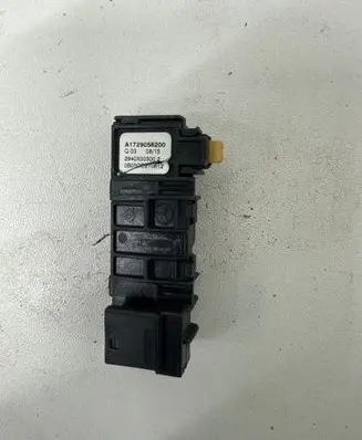 Mercedes-Benz A W176 Rain sensor A1729058200 0B03DE210612 2940X003002
