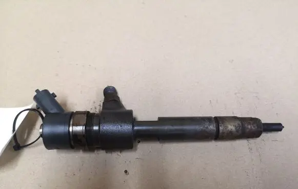 Opel Zafira B Fuel injector 0445110276
