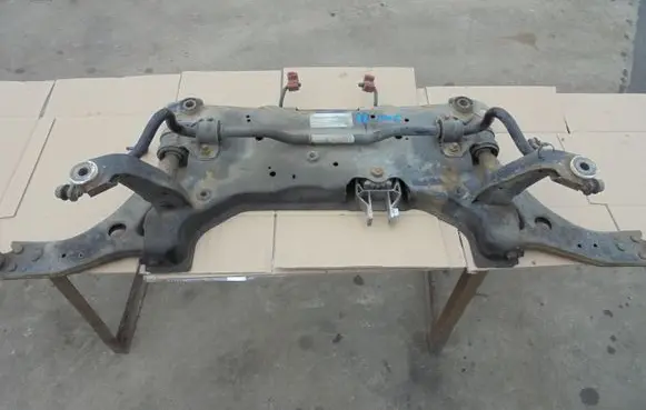 Volvo V40 Front axle beam 2625580