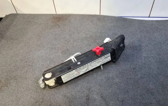 BMW 7 E65 E66 Lift Jack 6767945 10817410DE