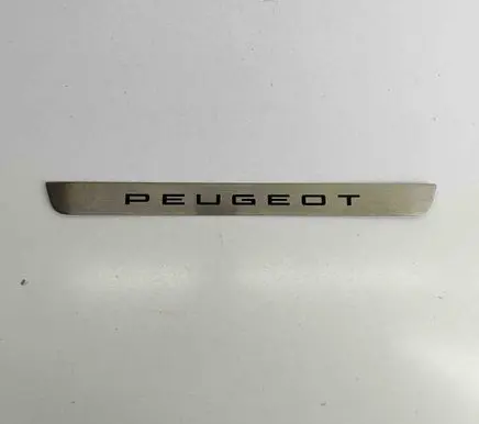 Peugeot 2008 II Front sill trim cover 98532023RW