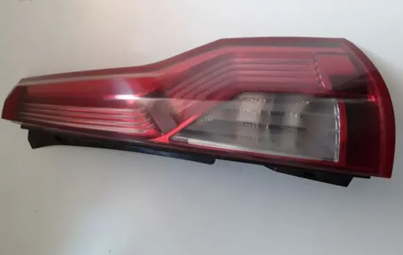 Citroen C4 I Picasso Rear/tail lights 00946602RE