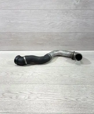 BMW 5 E60 E61 Intercooler hose/pipe 7789052