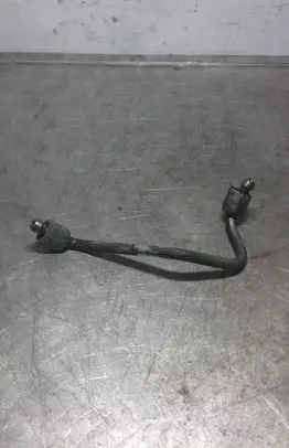 Toyota Corolla Verso AR10 Fuel injector supply line/pipe 