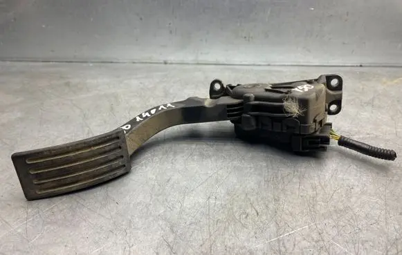Volvo V50 Accelerator throttle pedal 4M519F836AK 00864132