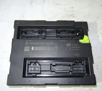 Audi A5 8T 8F Comfort/convenience module 8K0907064DP
