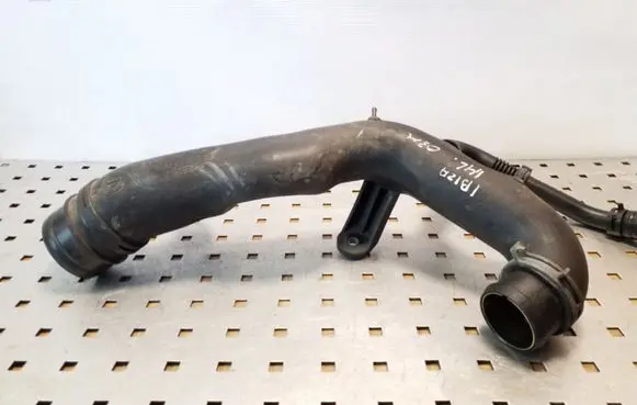 Seat Ibiza III (6L) Turbo air intake inlet pipe/hose 6Q0129654BD