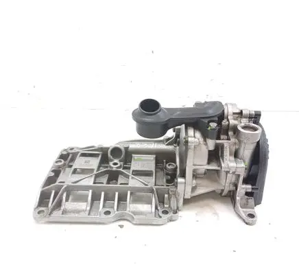 BMW 5 F10 F11 Oil pump 7810823 GD01666