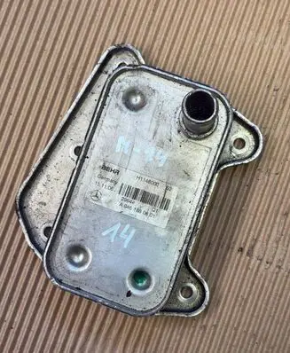 Mercedes-Benz Sprinter W906 Engine oil radiator H1148000 A6461880801