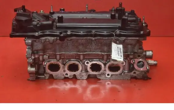 Toyota Yaris Engine head 