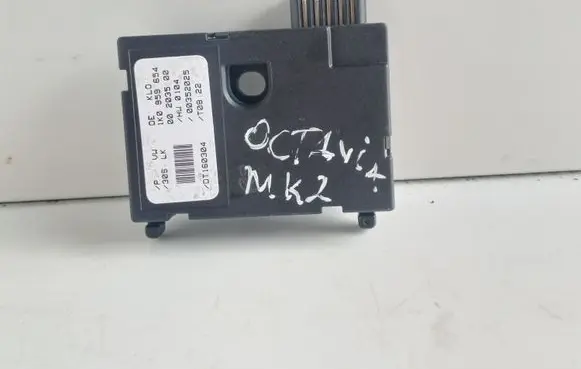 Skoda Octavia Mk2 (1Z) Steering angle sensor 1K0959654