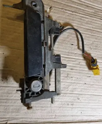 BMW 5 E34 Front door 51211950500