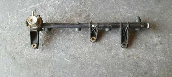 Renault Megane I Fuel main line pipe 7700864726