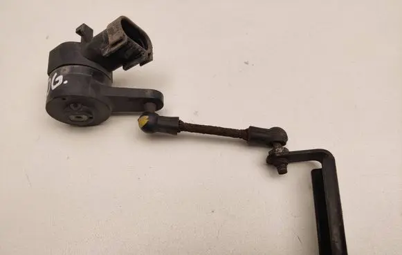 Dodge Durango III Rear air suspension level height sensor 68245332AB T11197602599