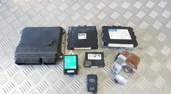 Engine ECU kit and lock set