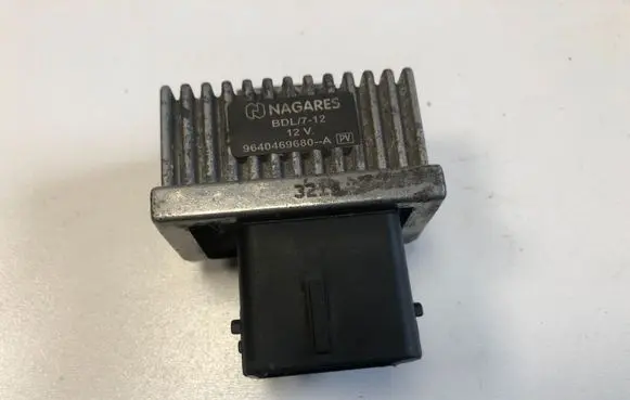 Nissan Qashqai Glow plug pre-heat relay 9640469680
