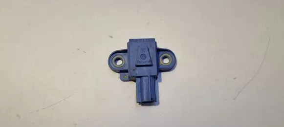 Volkswagen Golf V Airbag deployment crash/impact sensor 1K0955557
