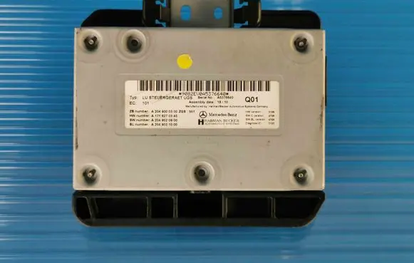 Mercedes-Benz E W212 Head unit multimedia control A2049000300 A1718270345 A2049020900