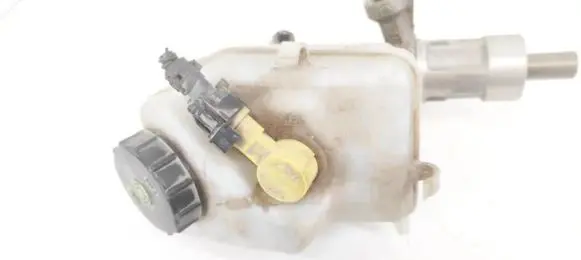 Brake fluid reservoir