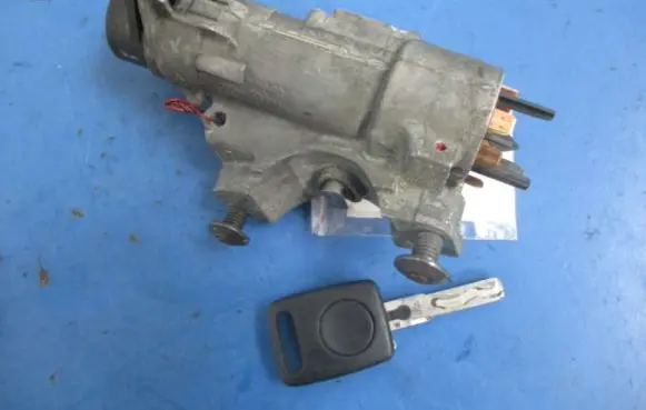 Audi A2 Ignition lock 4B0905851C