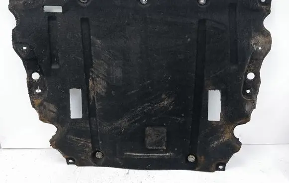 Ford Fusion II Engine splash shield/under tray 