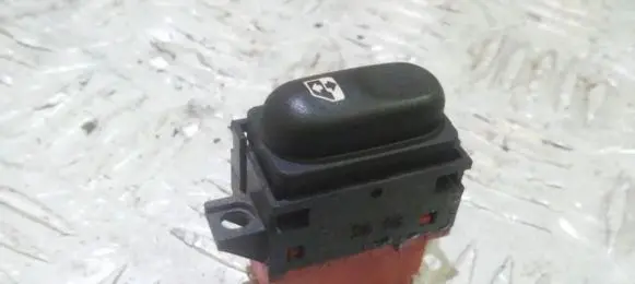 Renault Megane I Electric window control switch