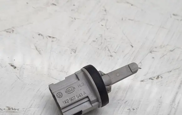 Interior temperature sensor