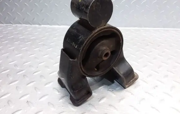 Hyundai i30 Engine mount bracket