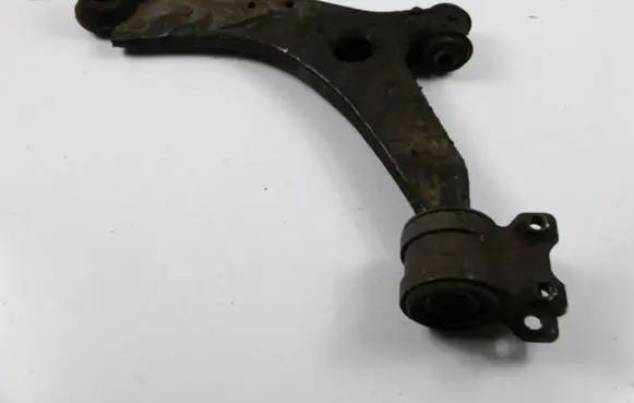 Volvo S40 Front lower control arm/wishbone
